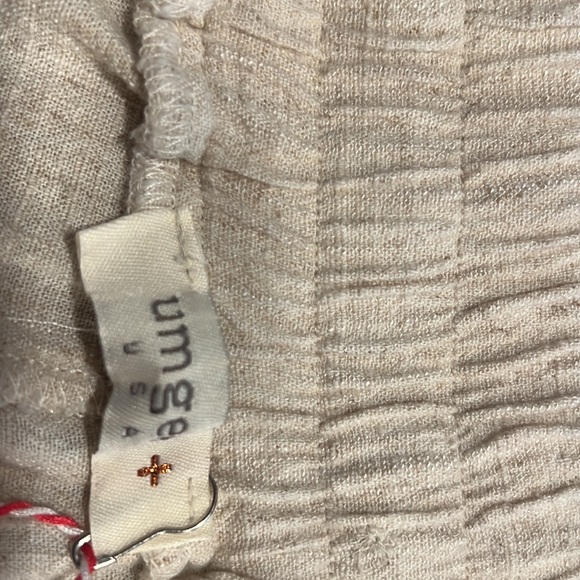 SOLD OUT- Umgee Womens Pant with Elastic Waist, Side & Back Pockets,Frayed Hem - Picture 5 of 6